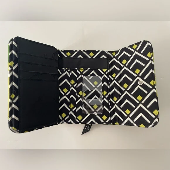 Vera Bradley La Neon Rose Euro Wallet Trifold Green Black Chartreuse Floral - Picture 3 of 7
